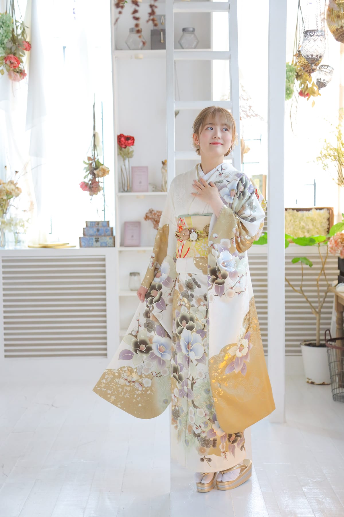 白い振袖が似合う人とは？写真で美しく見える選び方