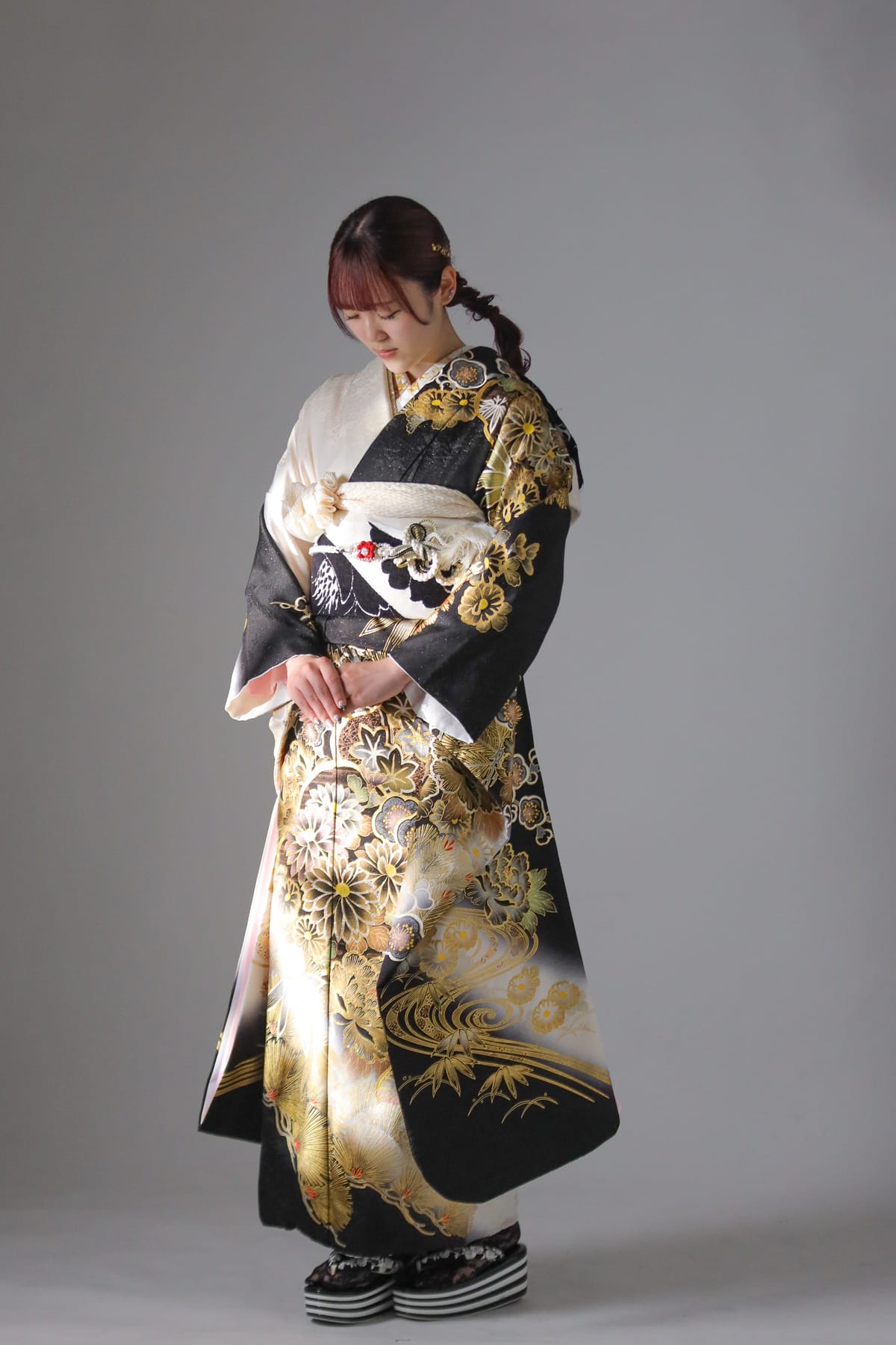黒い振袖が似合う人とは？大人っぽく着こなすポイント